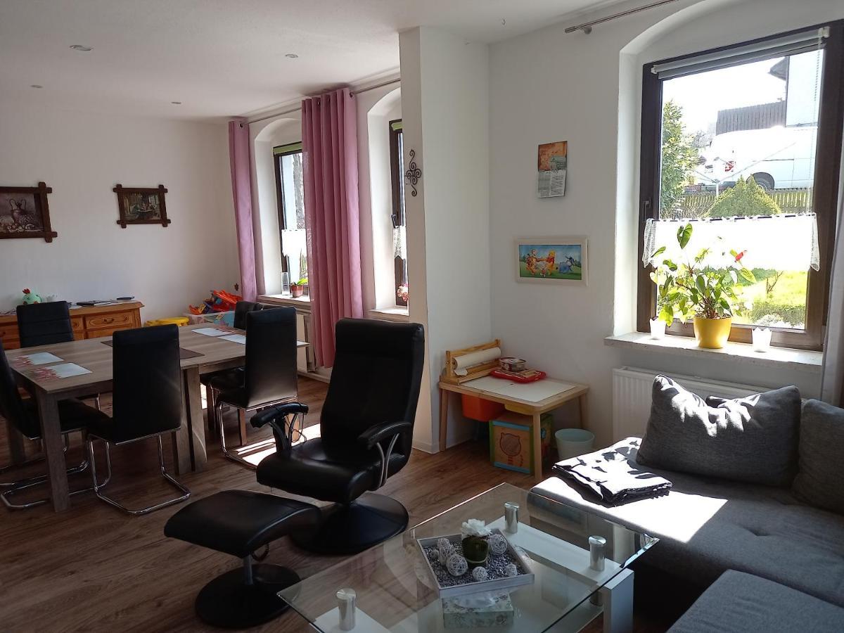 Familienfreundliche Ferienwohnung Erzgebirge Schneeberg  Dış mekan fotoğraf