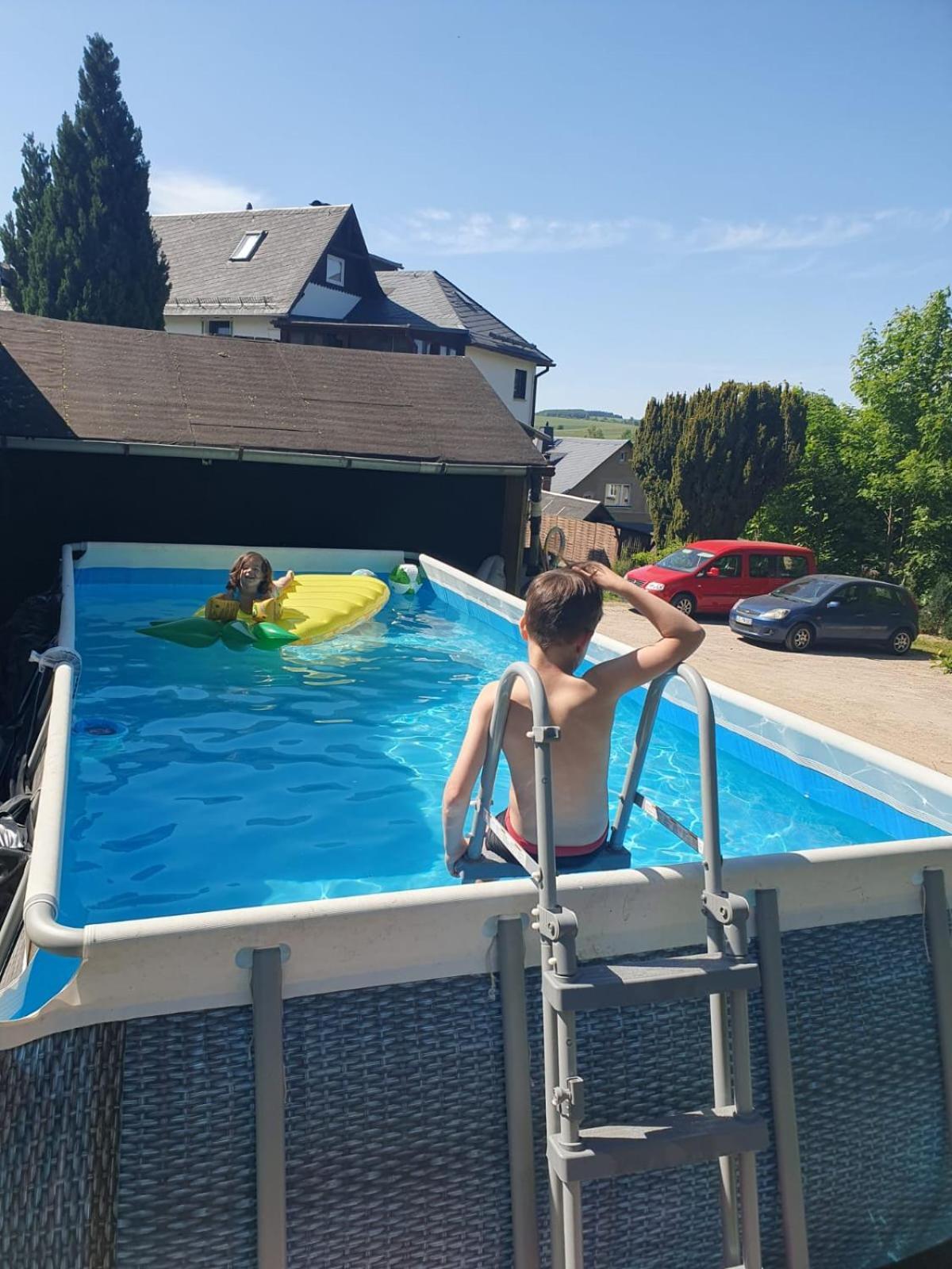 Familienfreundliche Ferienwohnung Erzgebirge Schneeberg  Dış mekan fotoğraf